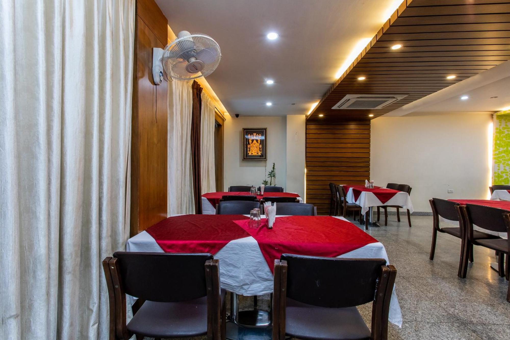 Super Hotel O Mohit Regency Bhopal Zewnętrze zdjęcie